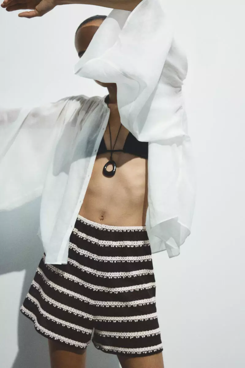Knitted pull-on shorts