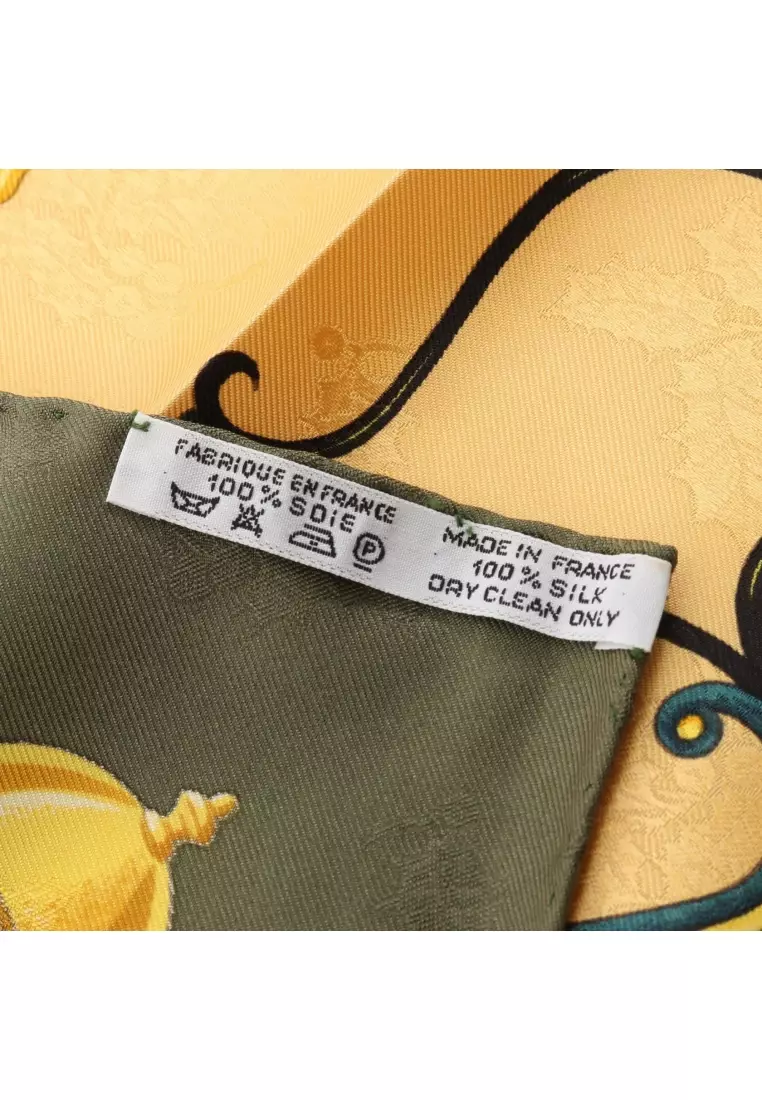 Pre-Loved Hermès carres 90 Plumes et Grelots scarf silk yellow Khaki green multicolor