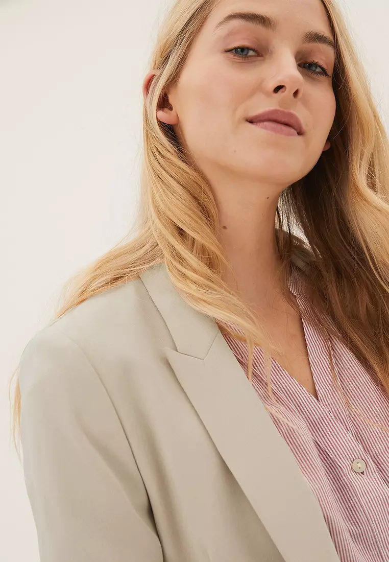 Ruched Sleeve Blazer