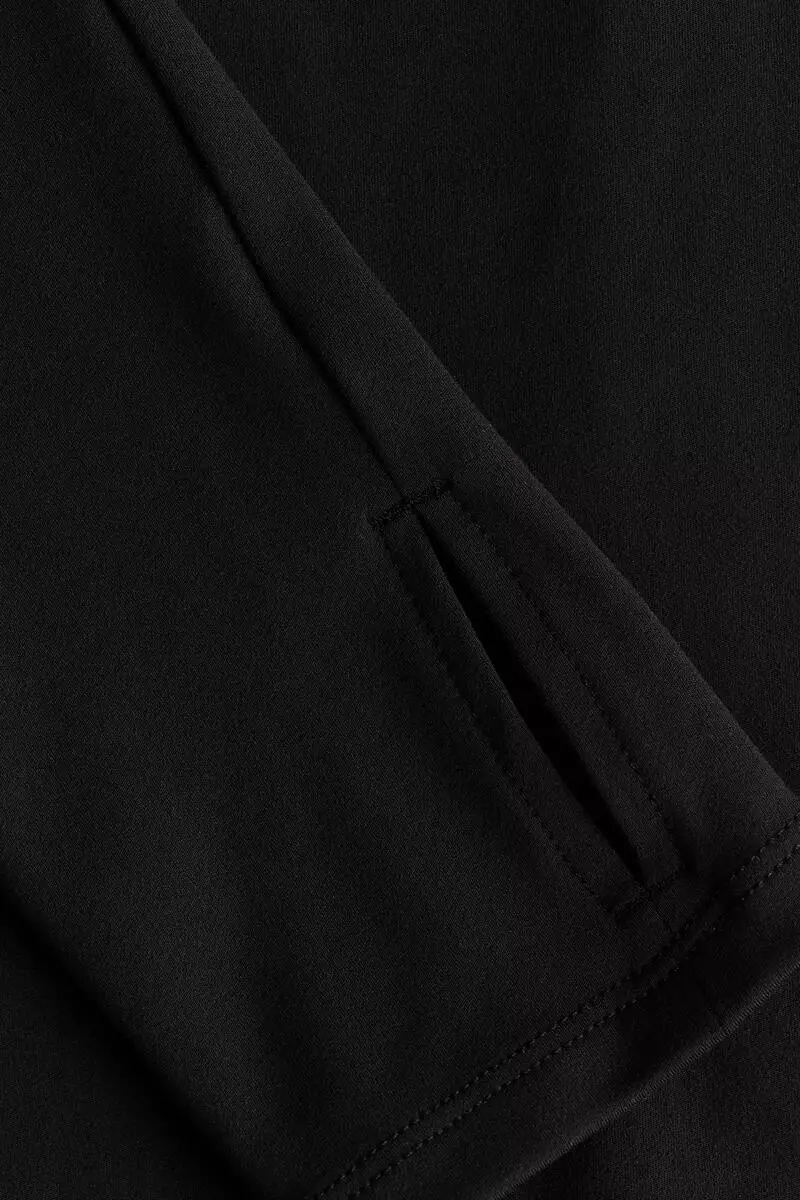 Slim Fit Long-sleeved sports top with SoftMove™