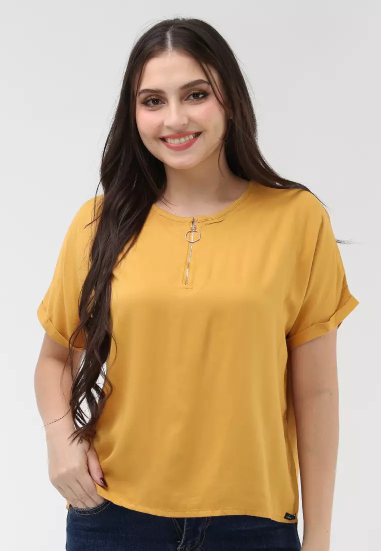 Single Twill Woven Short Sleeves Blouse