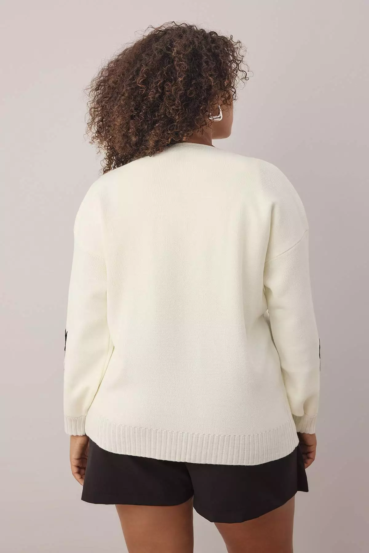 Ecru Embroidery Detailed V-Neck Knitwear Cardigan Tbbaw26Av00018