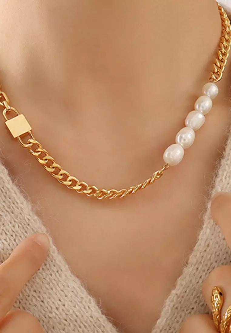 Paperclip Cuban Chain Link Pearl Necklace in Gold