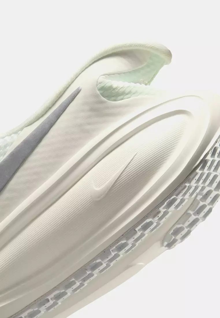 Revolution 8 EasyOn Women's Road Running Shoes