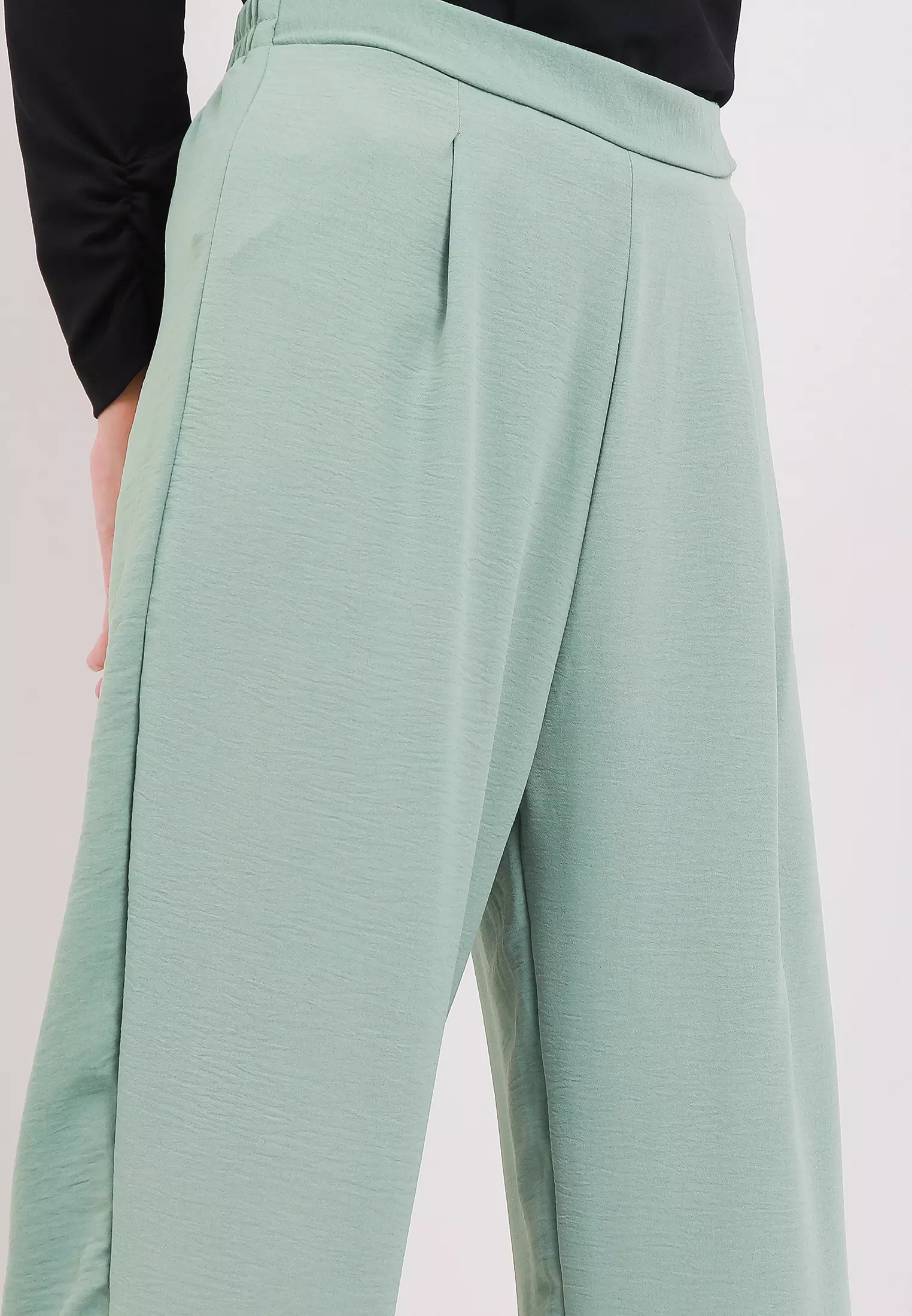 MFMW Steffi Celana Panjang Hijau Crinkle