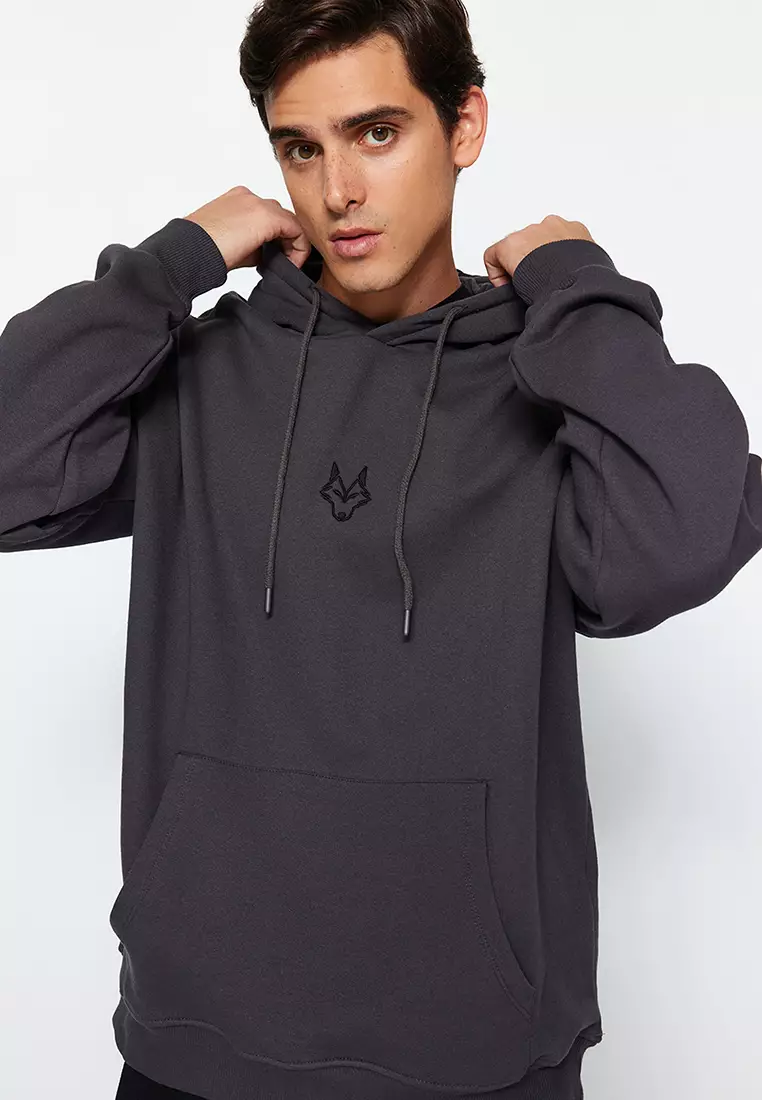Wolf Embroidered Hooded Sweatshirt