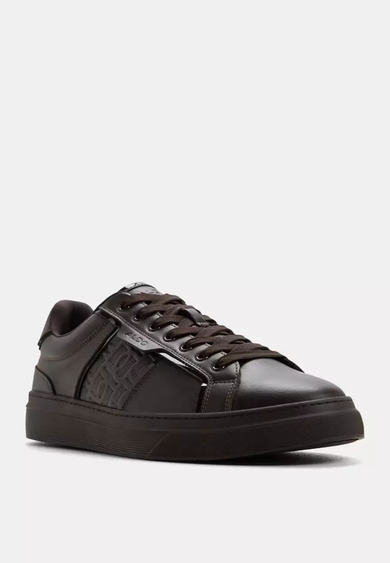 Courtline Sneakers
