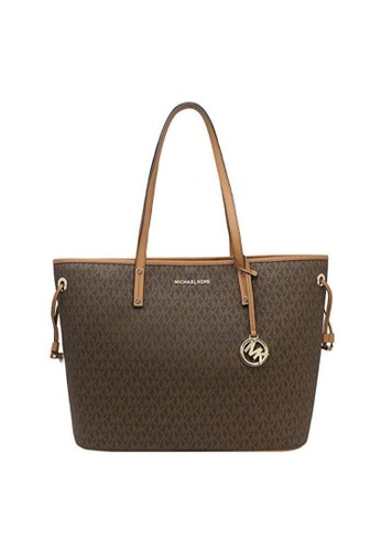 Buy Michael Kors Michael Kors Jet Set Travel 35s9gtvt3v Large Drawstring Tote Bag In Brown Acorn Online Zalora Malaysia