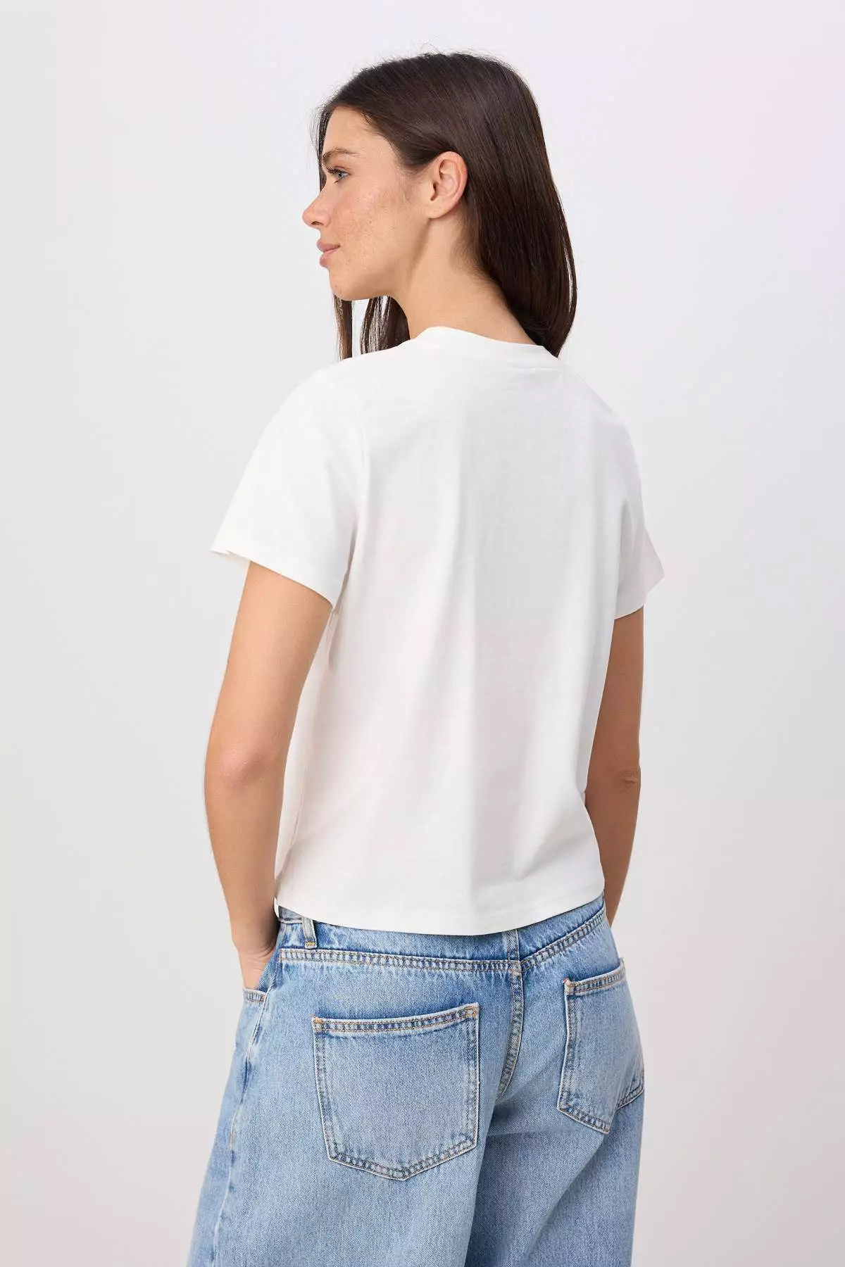 Ecru Embroidered Regular/Normal Fit Short Sleeve 1% Cotton Knitted T-Shirt Twoss26Ts124