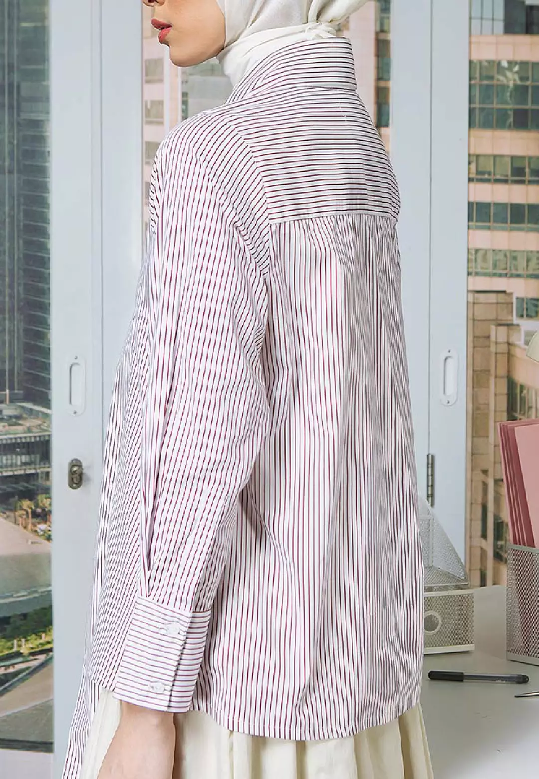 HijabChic Celva Red Top - Kemeja Stripe Cotton Kerah Tali Timeless