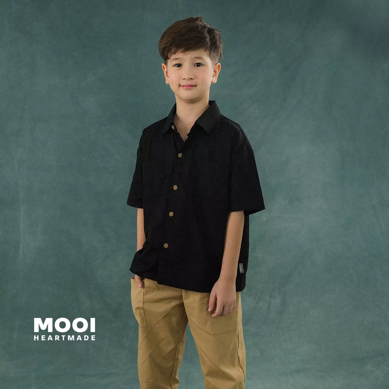 Mooi Kemeja Anak Laki-laki Akio Boxy Shirt Pocket - Black