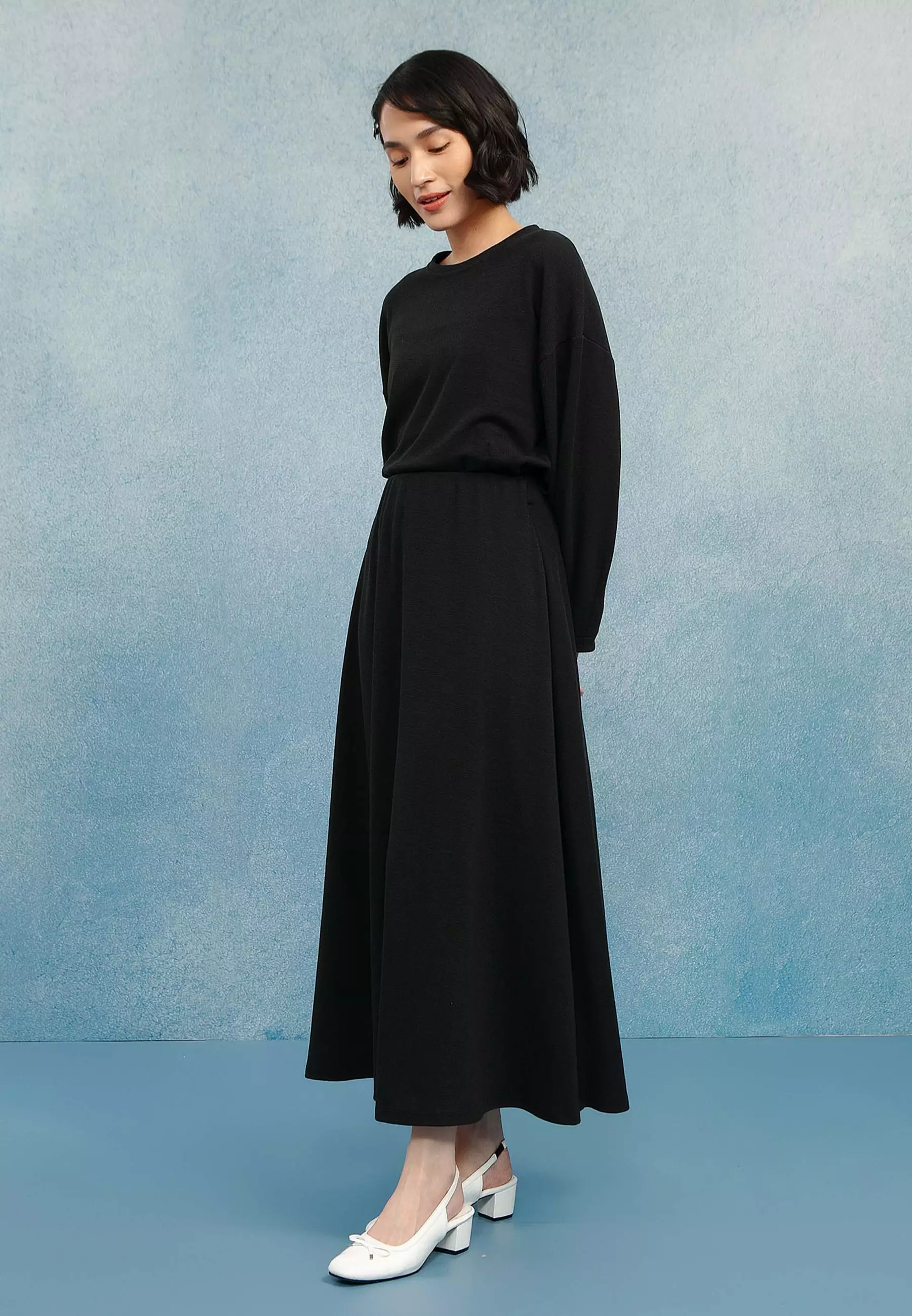 HijabChic Della Black Skirt - Rok Knit Lembut Karet Pinggang Siluet A-Line