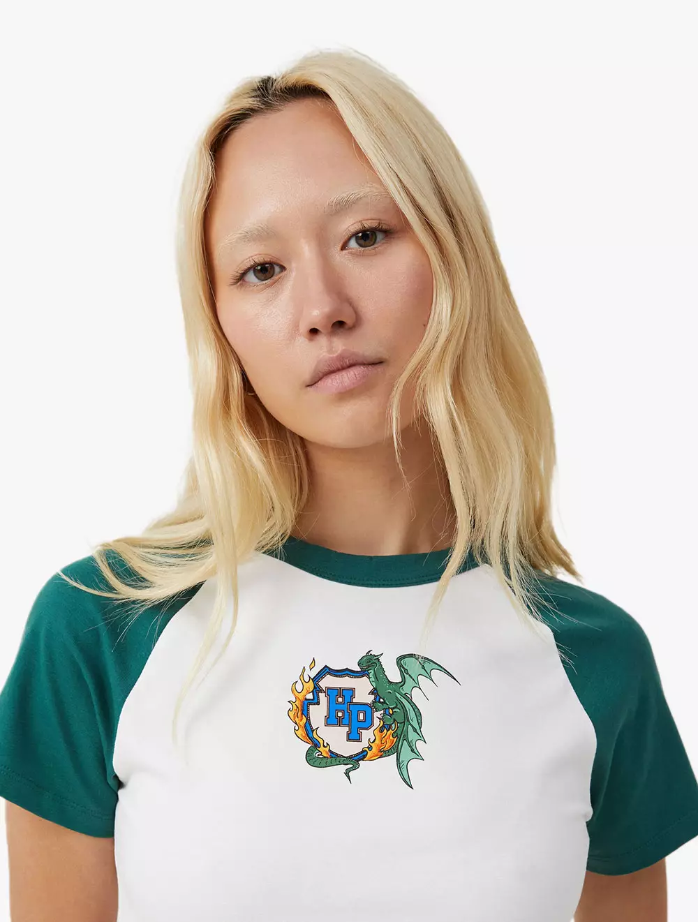 Cotton On -  Atasan  - Crop Fit Raglan Lcn Graphic Tee - Lcn Wb Harry Potter Dragon/Scholar Green