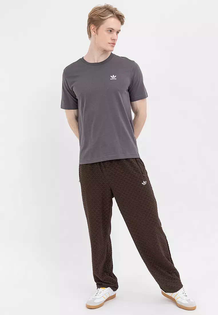 Trefoil Essentials Tee