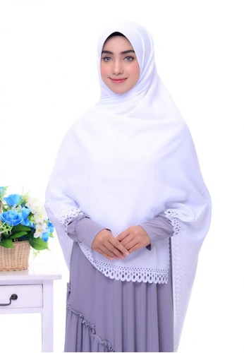 First Hijab white Kamila Square Hijab In White EC68EAA1684291GS_1