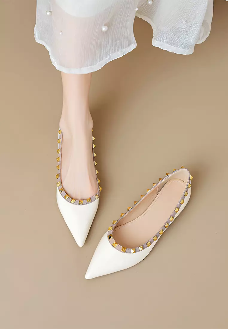 Pointed Rivets Microfiber Leather Flat Shoes WW2023-32