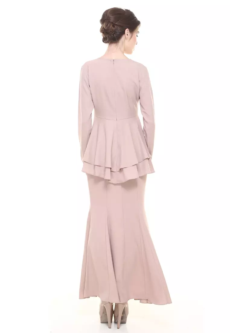 Lora Peplum in Nude