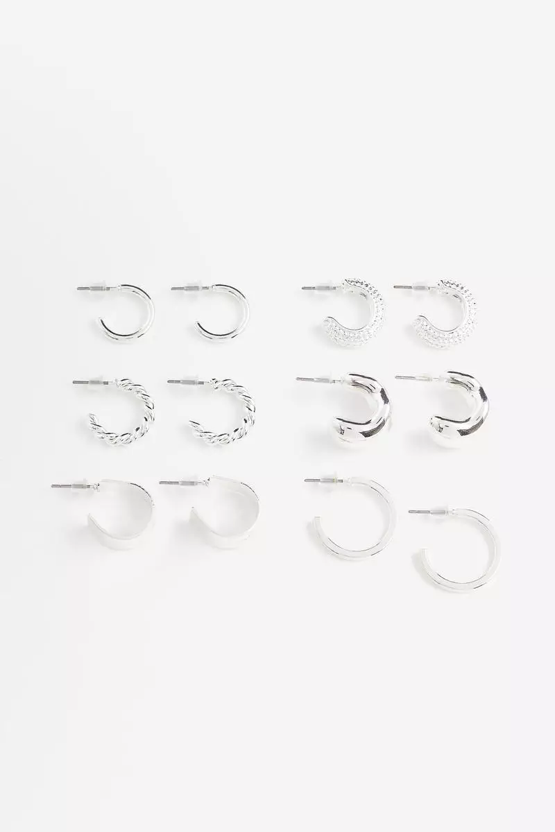 H & sales m earrings