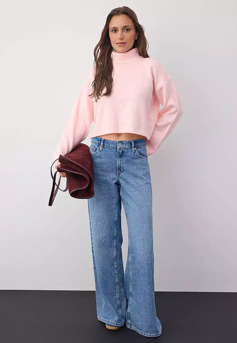 Wardrobe Essentials Pink Wide-Cut Soft Texture Crop/Short Knit Sweater