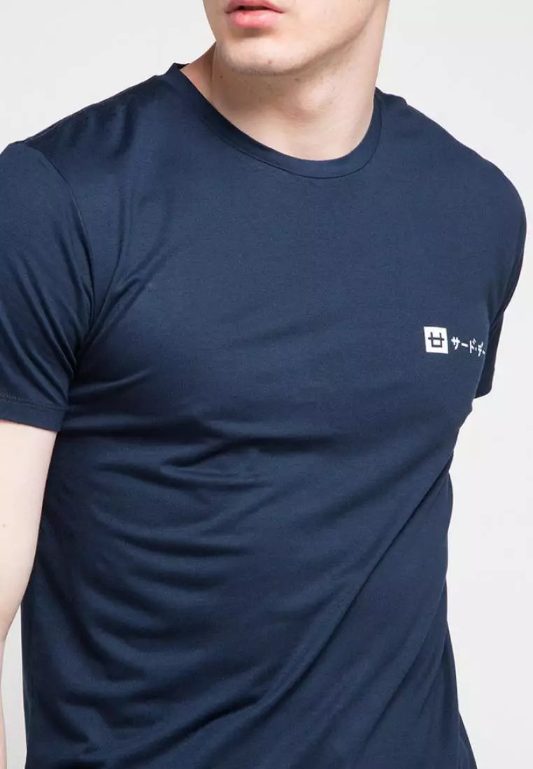 MTD56D Kaos Pria Unisex logo katakana T-shirt Navy