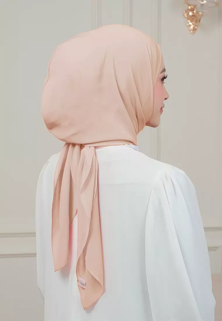 HIJAB INSTAN MAGNET SYIFA - PEACH CREAM