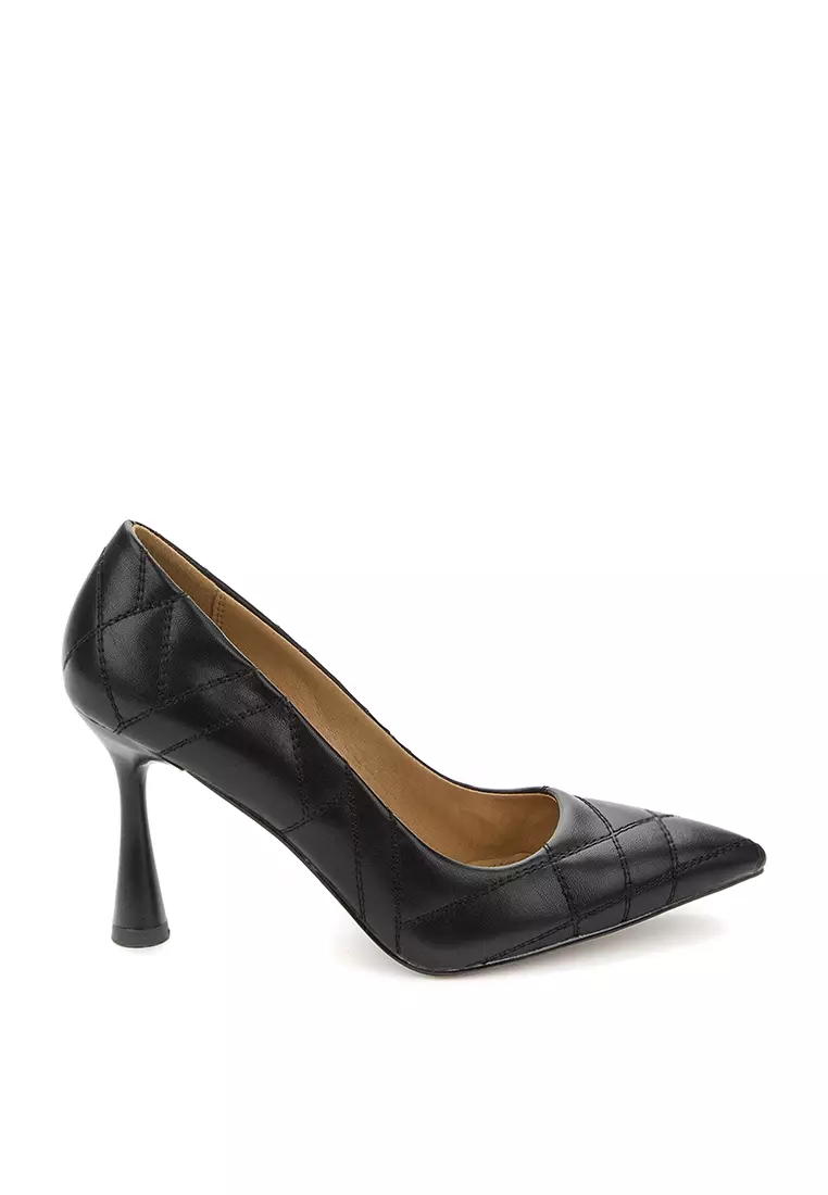 Discount on Betsy  shoes - SKU: Harper Pump Heels