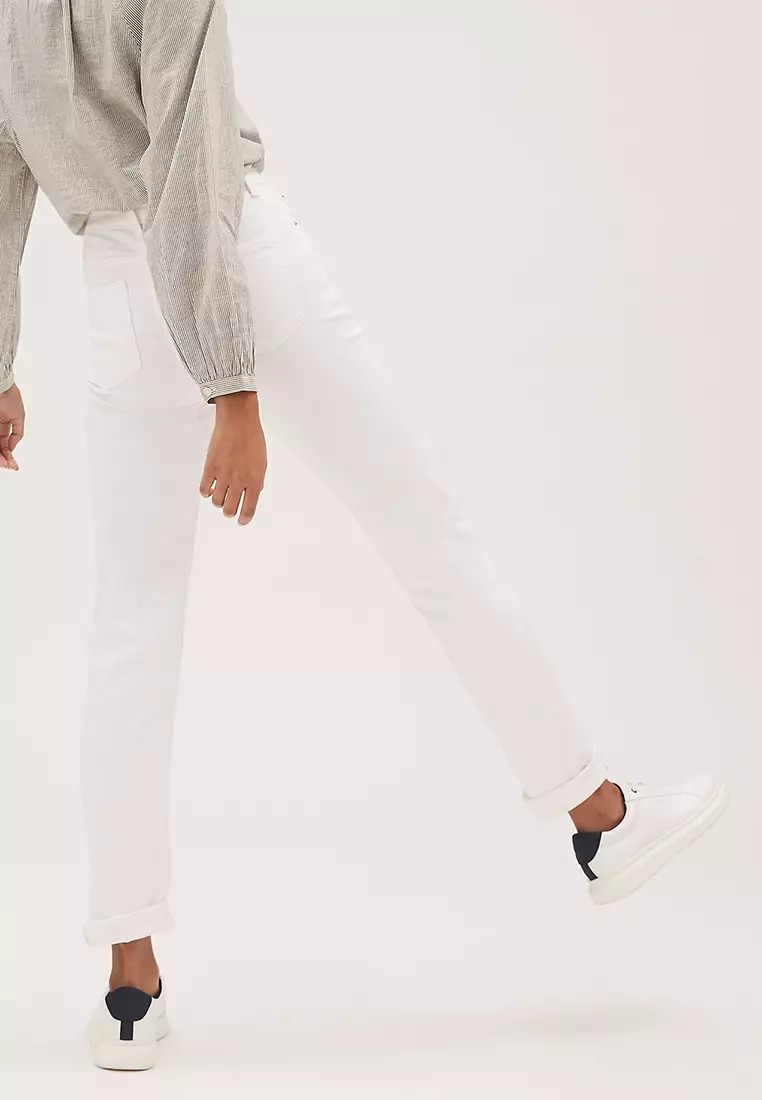 Sienna Straight Leg Jeans With Stretch