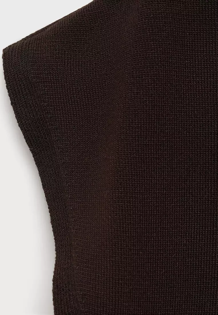 Sleeveless Fine Knit Sweater