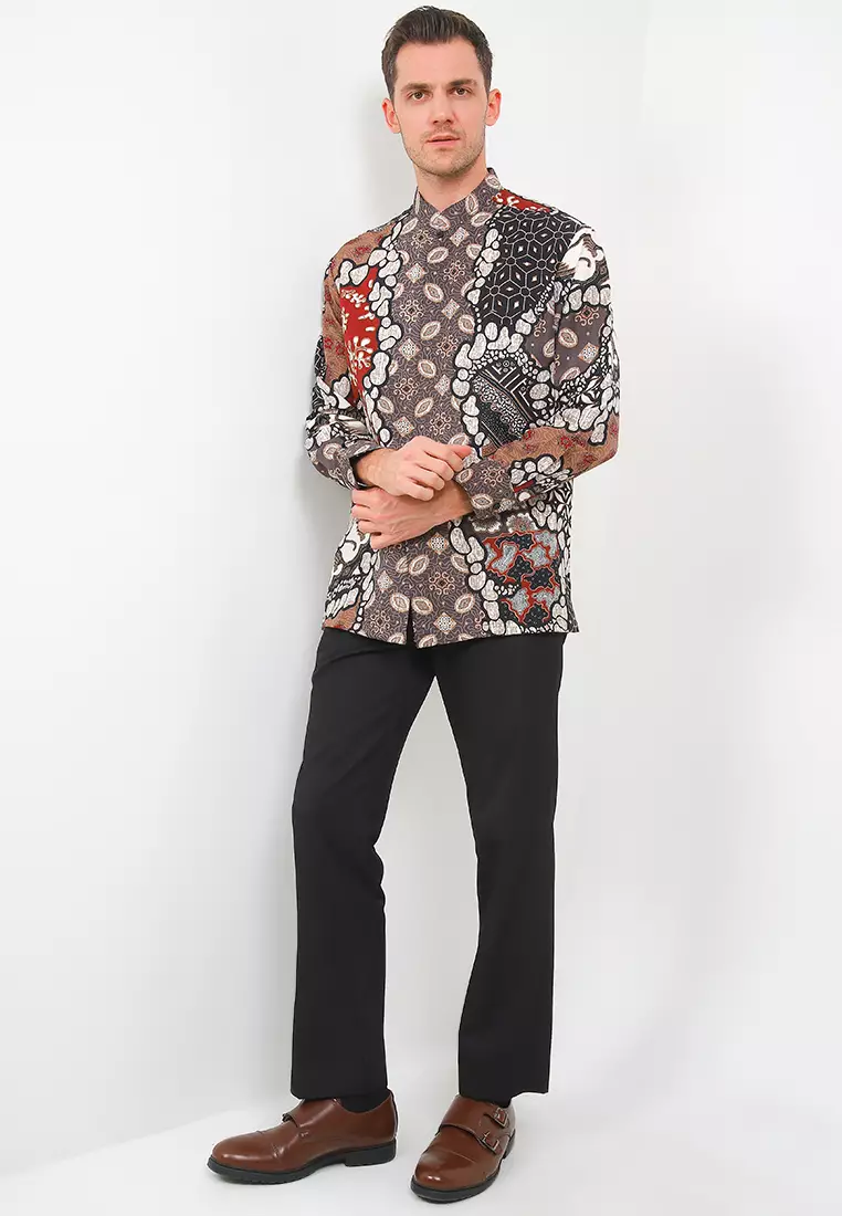 Koko Batik Regular Fit Motif Watu Permata