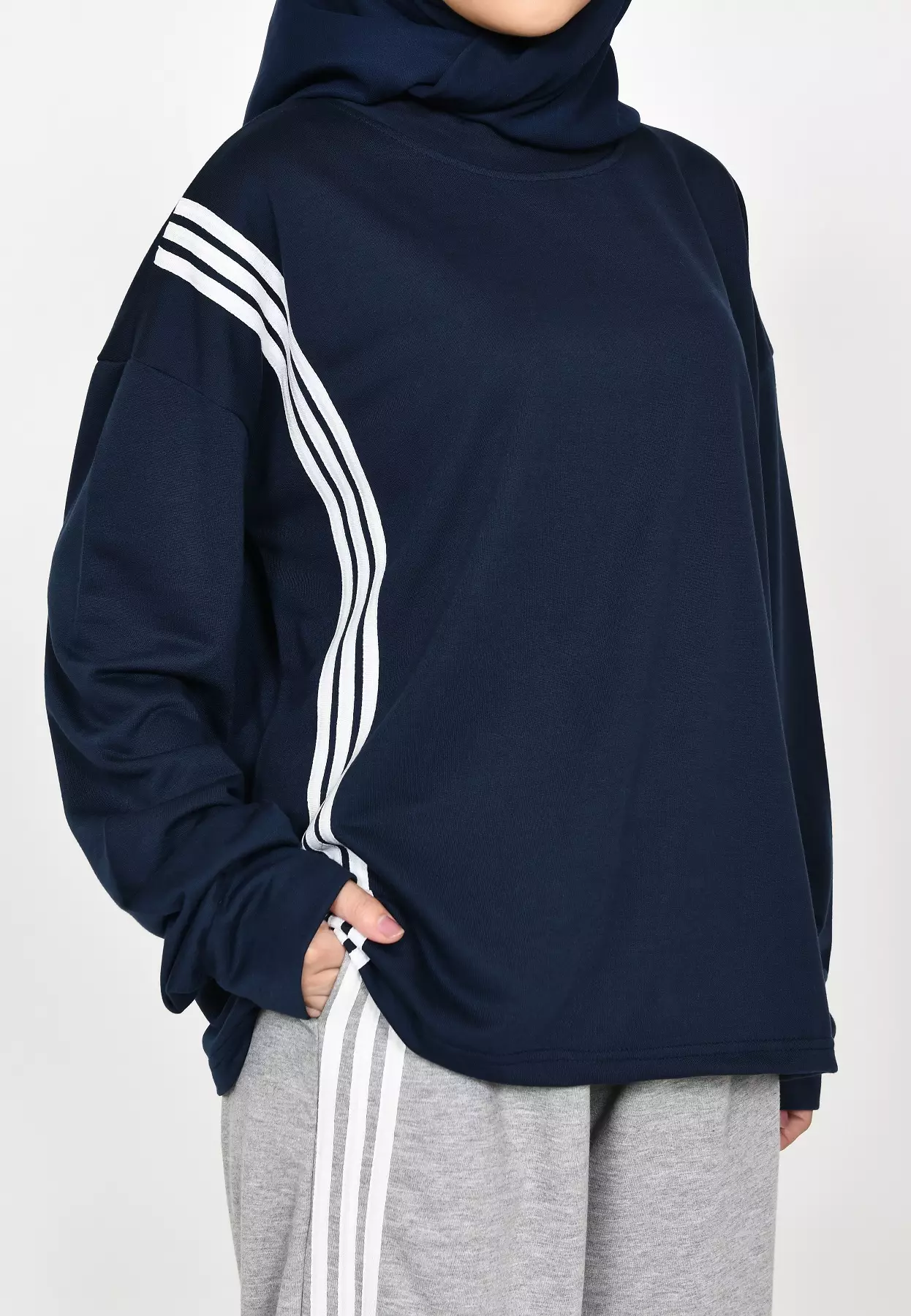 Setelan Training Alena 2