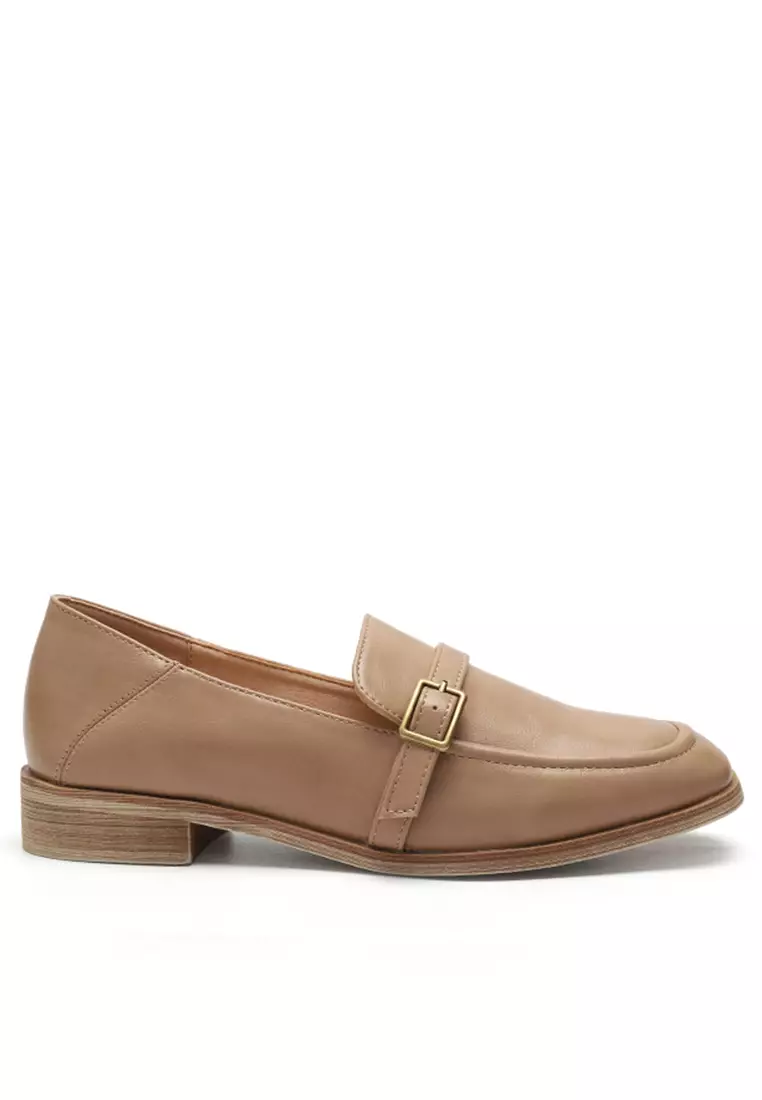 Discount on Twenty Eight Shoes  shoes - SKU: 2.5CM Belt Buckle PU Loafer TE619-10