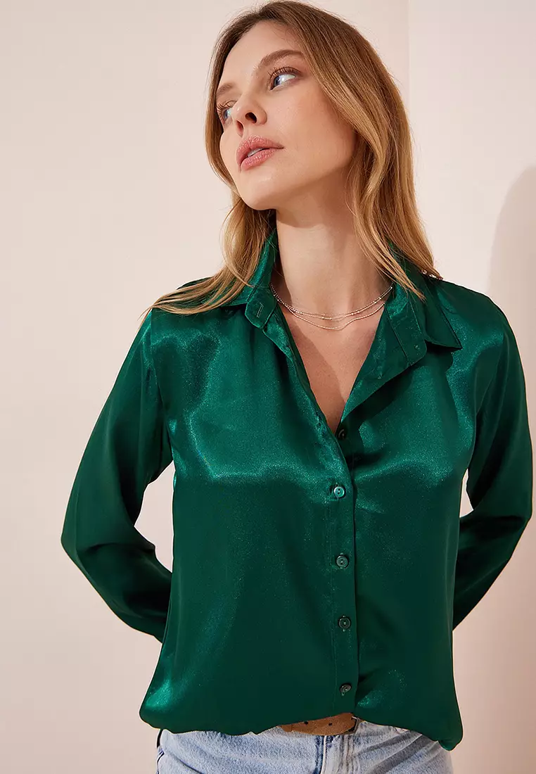 Slightly Flowing Satin Shirt