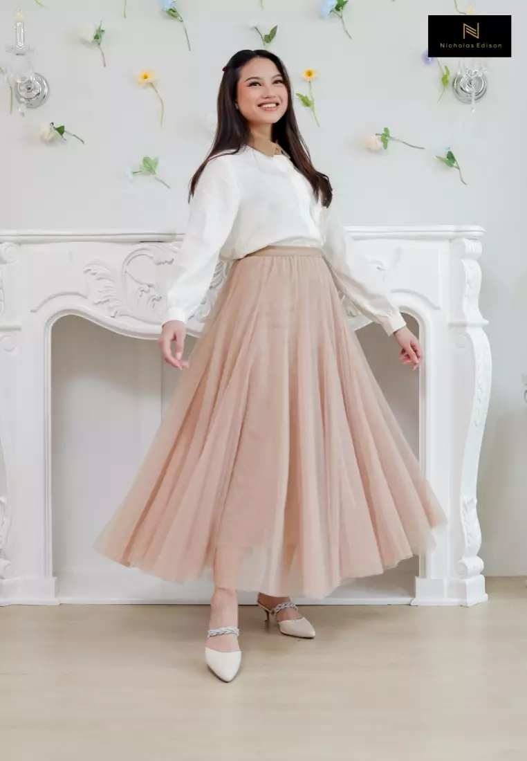 Nicholas Edison Heel Ellen Cream