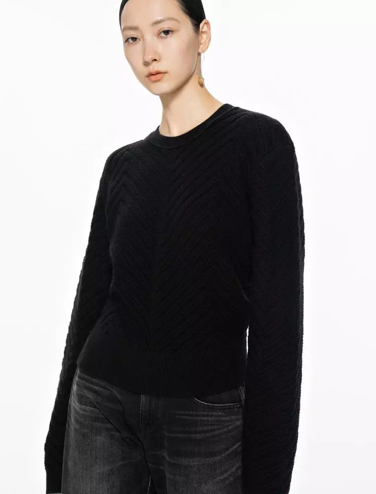 Long-sleeved cashmere pullover