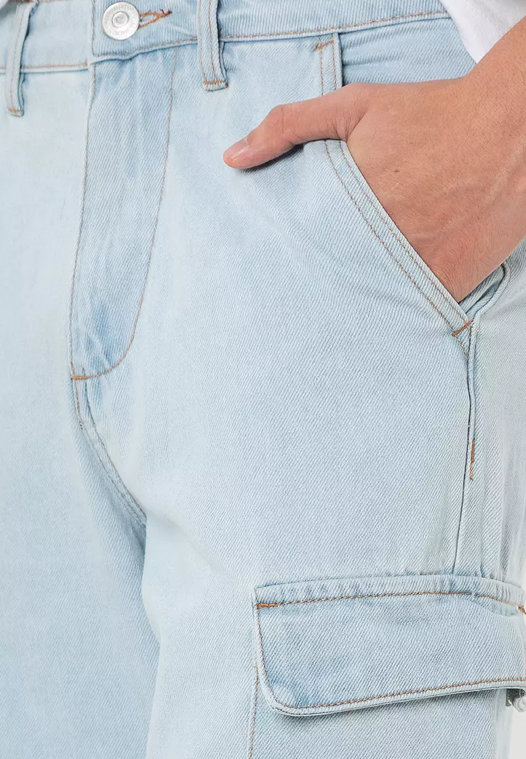 Wide Leg Cargo Jeans