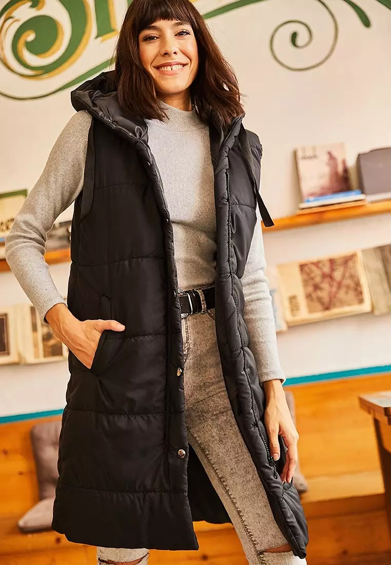 Hooded Pocket Puffer Vest
