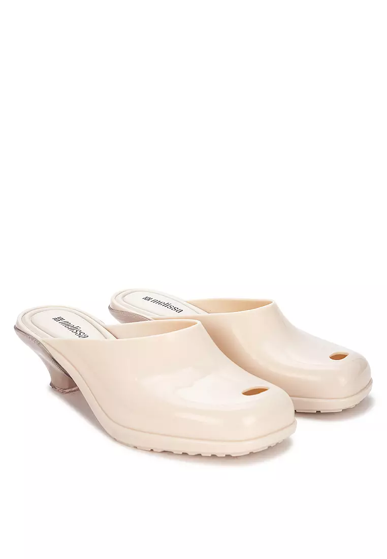 Gaia Heels