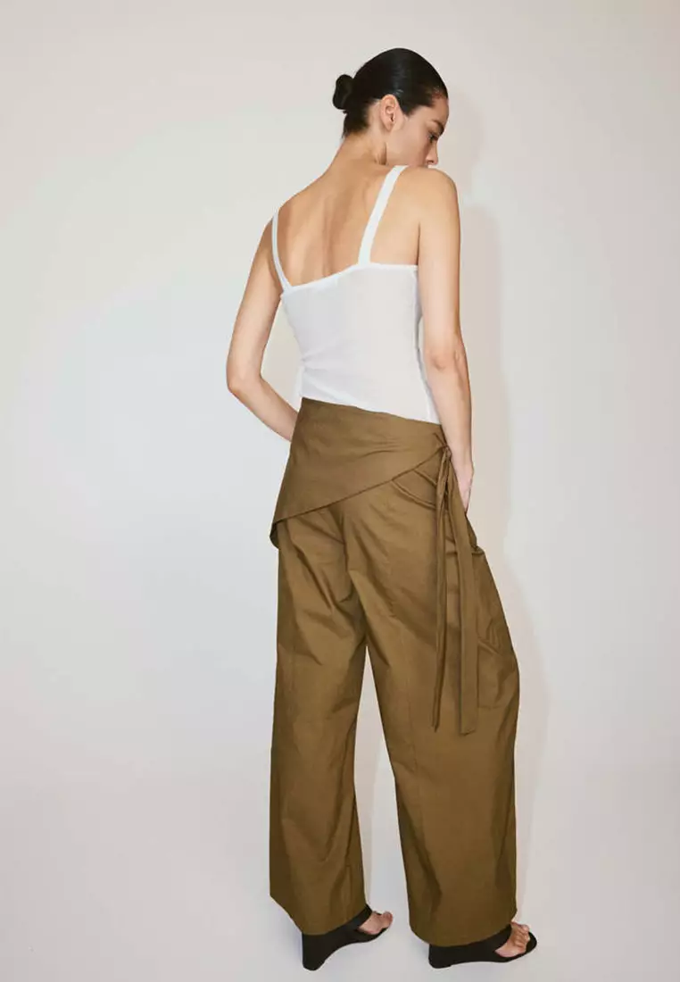 Straight-Leg Trousers With Detachable Scarf