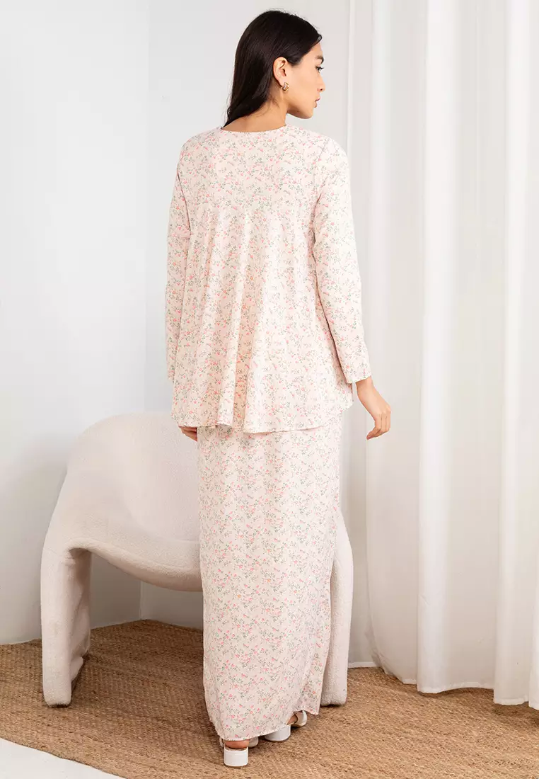 Peach Fuzz Pink Floral Zip Front Kurung Kedah Kain Lipat Depan