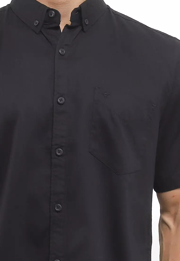 Kemeja Lengan Pendek Slim Fit - Black