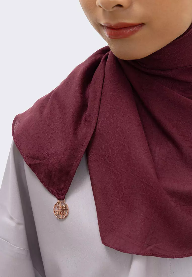 Ria Miranda Maroon Kayra Instant Hijab