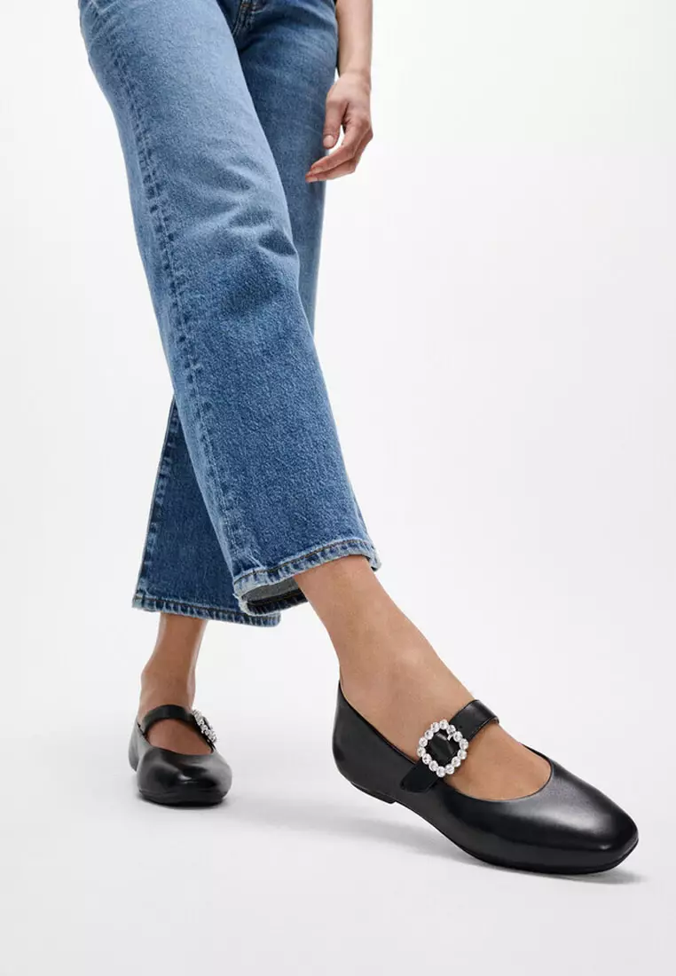 DELICATO Women's Crystal-Buckle Leather Mary Janes - Black (E3J-001)