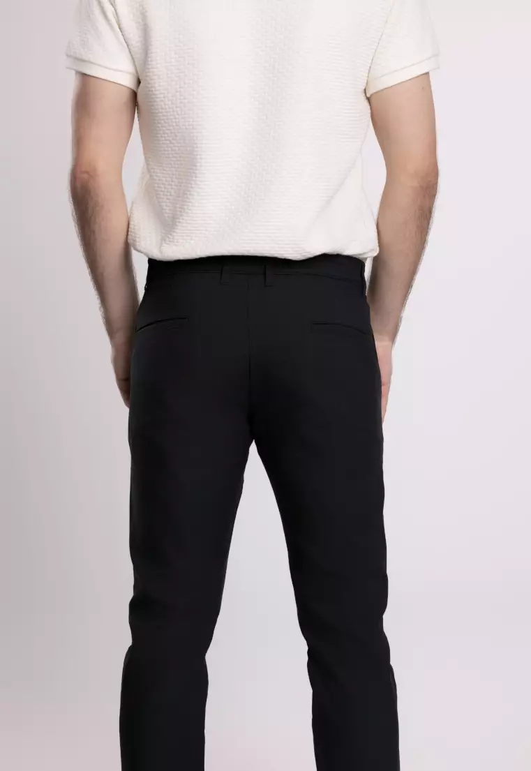 MOC Celana Panjang Chinos Pria Slim Fit BARNIE-BLACK