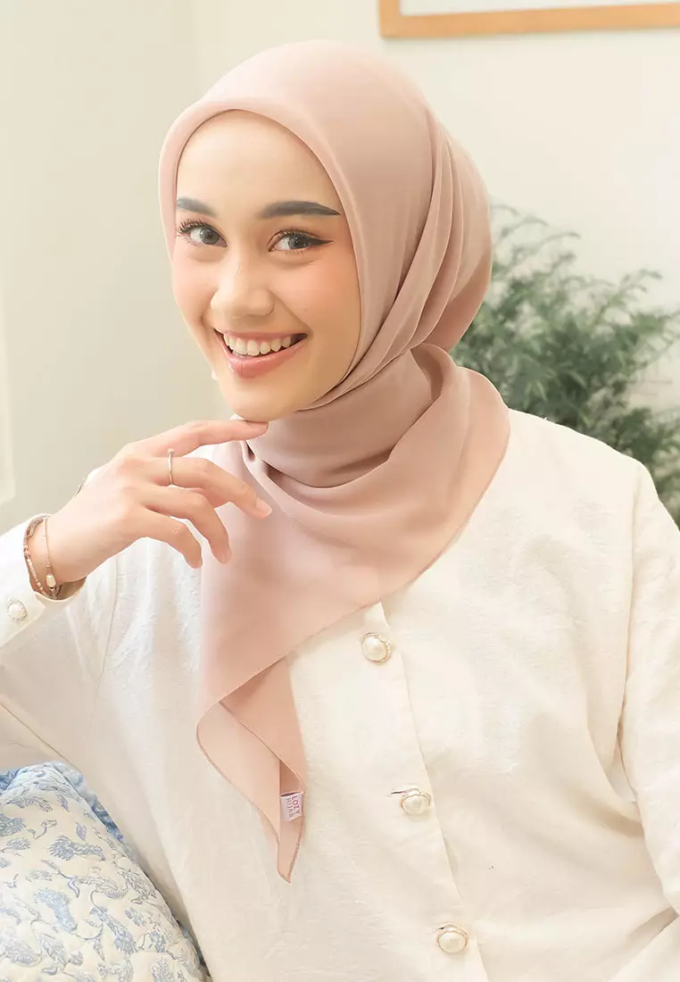 Polly Cotton (Hijab Segiempat Bella Square) Sepia