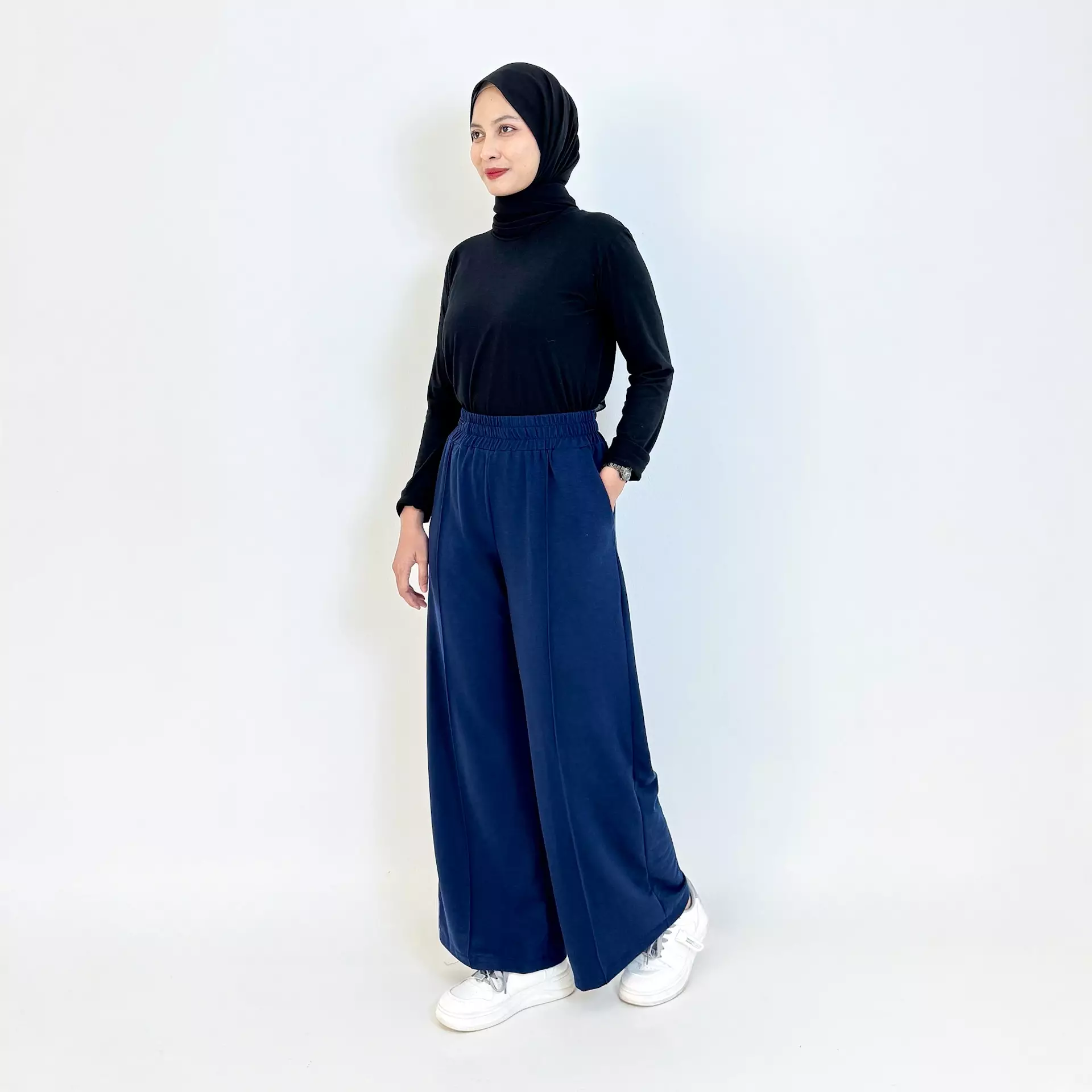 Tania Highwaist Pants (Celana Panjang Sporty) Navy