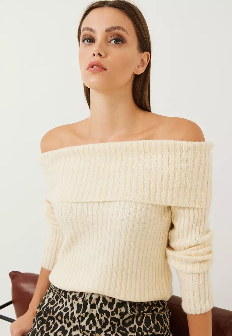 Women's Lace Collar Knitwear Blouse