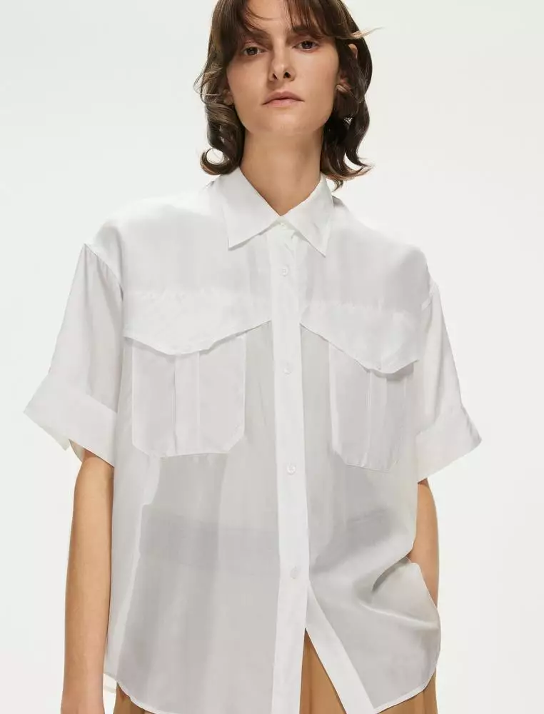 Short-sleeved shirt