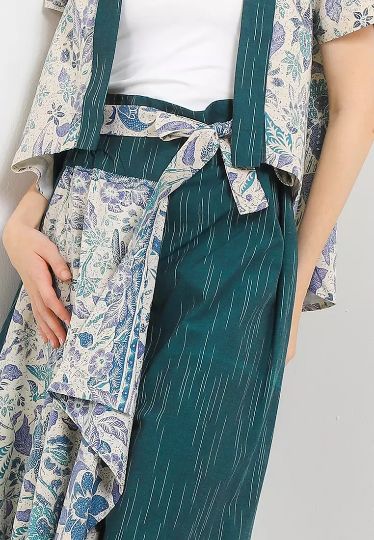 Setelan Noella White