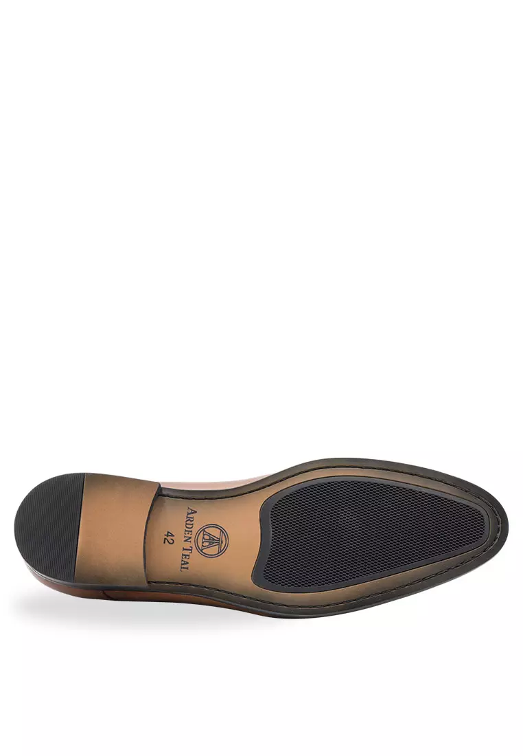 Estero Straight Cap Chestnut Derby