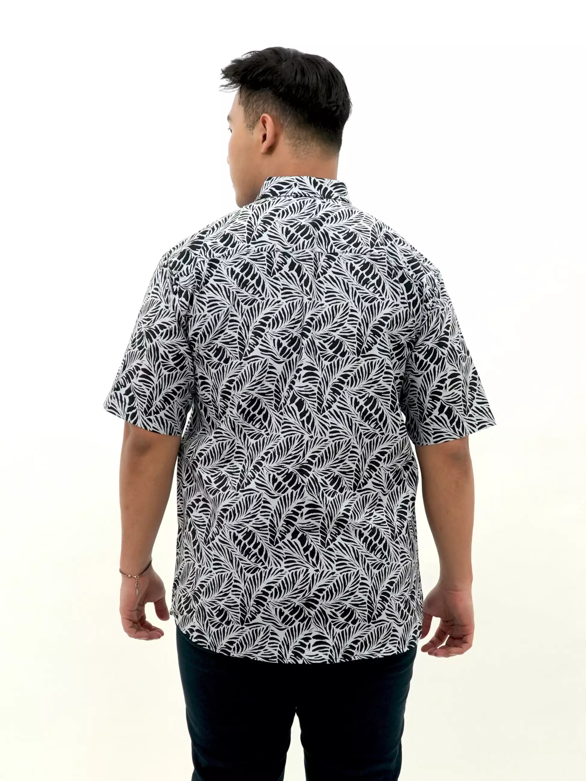 Kemeja Lengan Pendek Abu Hitam Motif Daun 16846